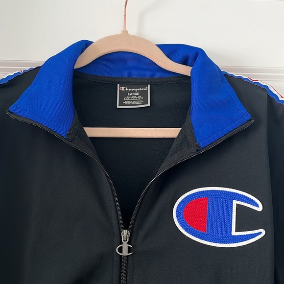 Champion zip up jacket - Picture 2 of 7
